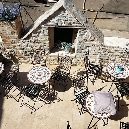 Villa Nautica Stone House Split Exterior photo