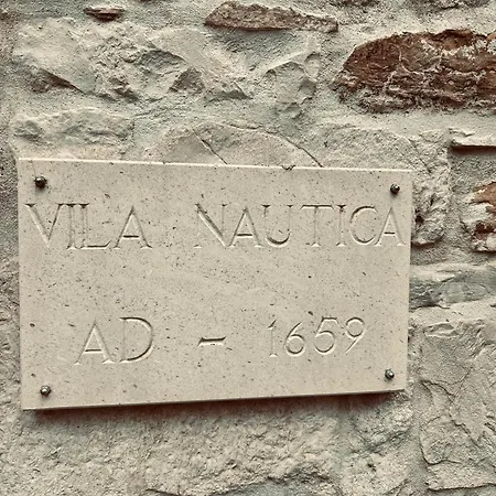 Villa Nautica Stone House Split Exterior photo