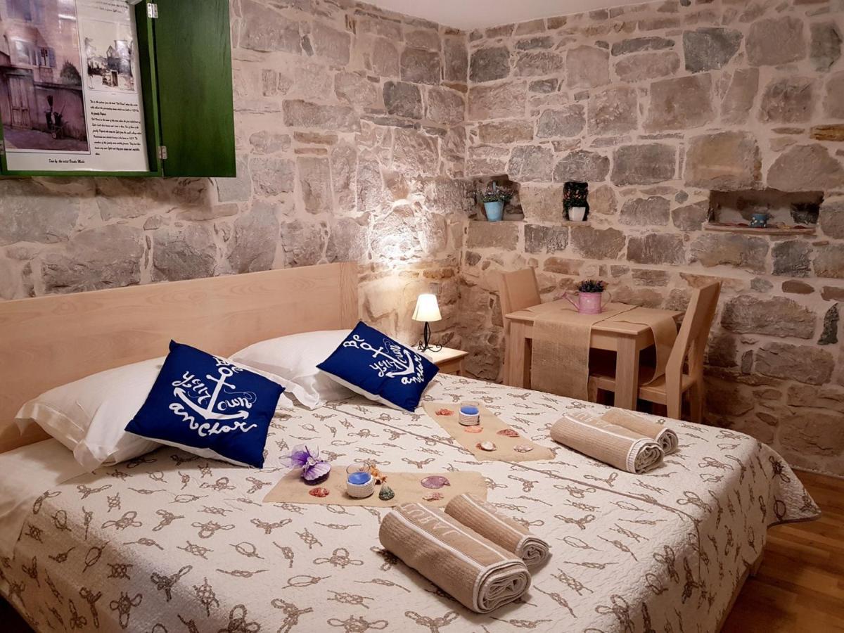 Nautica Stone House Apartament