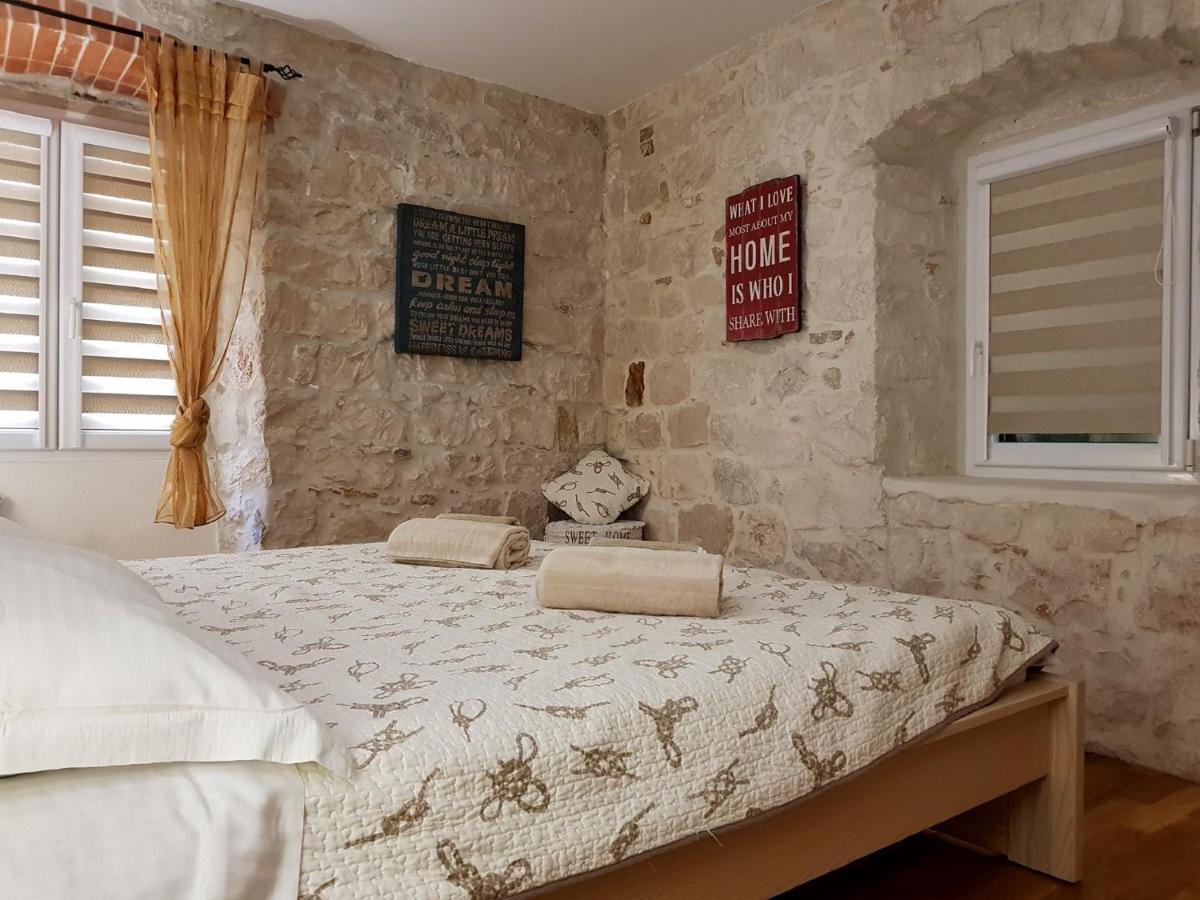 Nautica Stone House Apartament